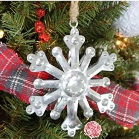 Galvanized Snowflake Ornaments (6)Rustic Farmhouse Decor Metal Christmas - Picture 2 of 4